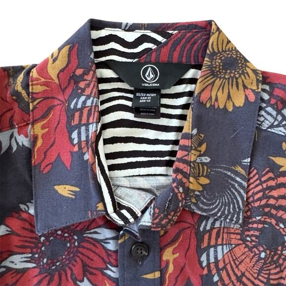 Volcom Boys’ Stoney Delusion Short Sleeve Woven Shirt Size 10 M Skateboarding - Picture 2 of 5